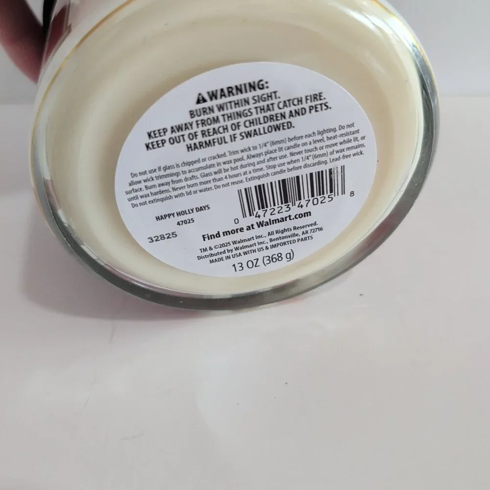 New, Rare Mainstays 3-Wick Christmas Scented Candle with Nutcracker Design - Picture 4 of 4
